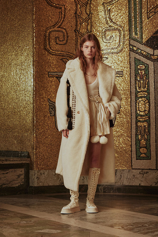 10004 Max Mara Brand
