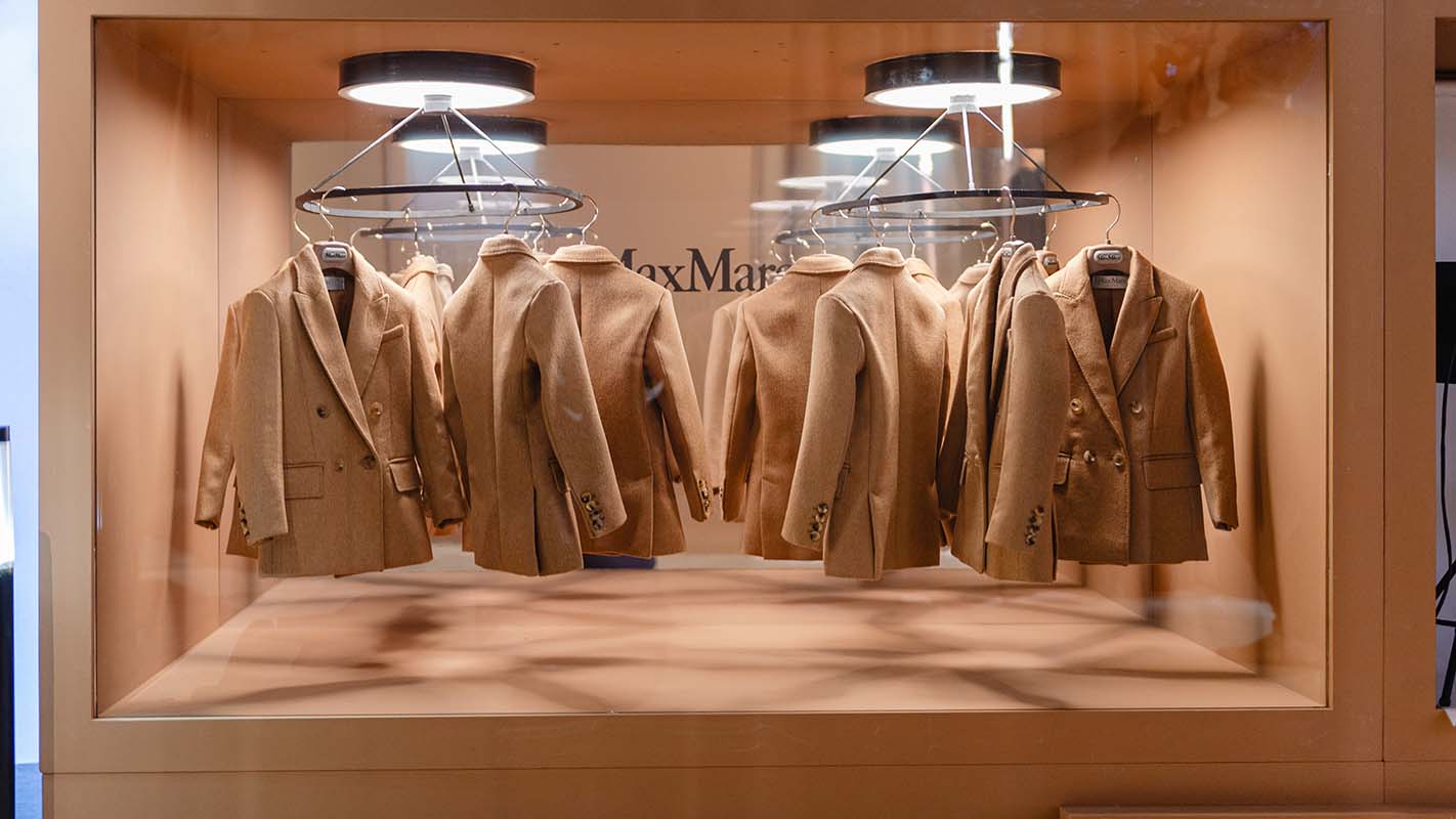 034  Lor 1779 Max Mara Brand