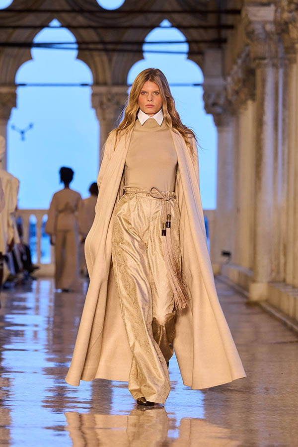 Max Mara Resort 2025 007 Max Mara Brand
