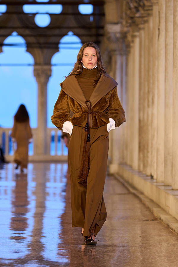 Max Mara Resort 2025 031 Max Mara Brand