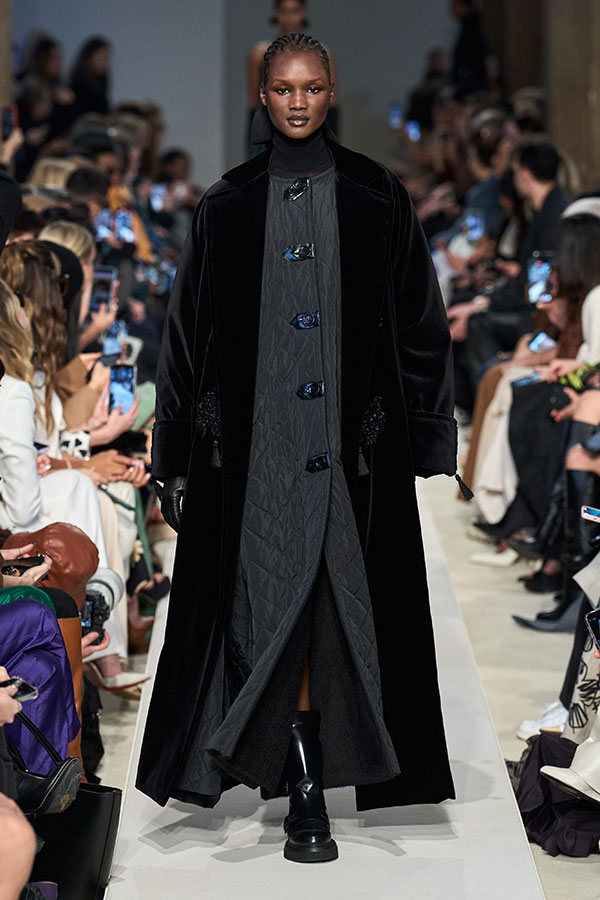 Max Mara Fw23 44 Max Mara Brand