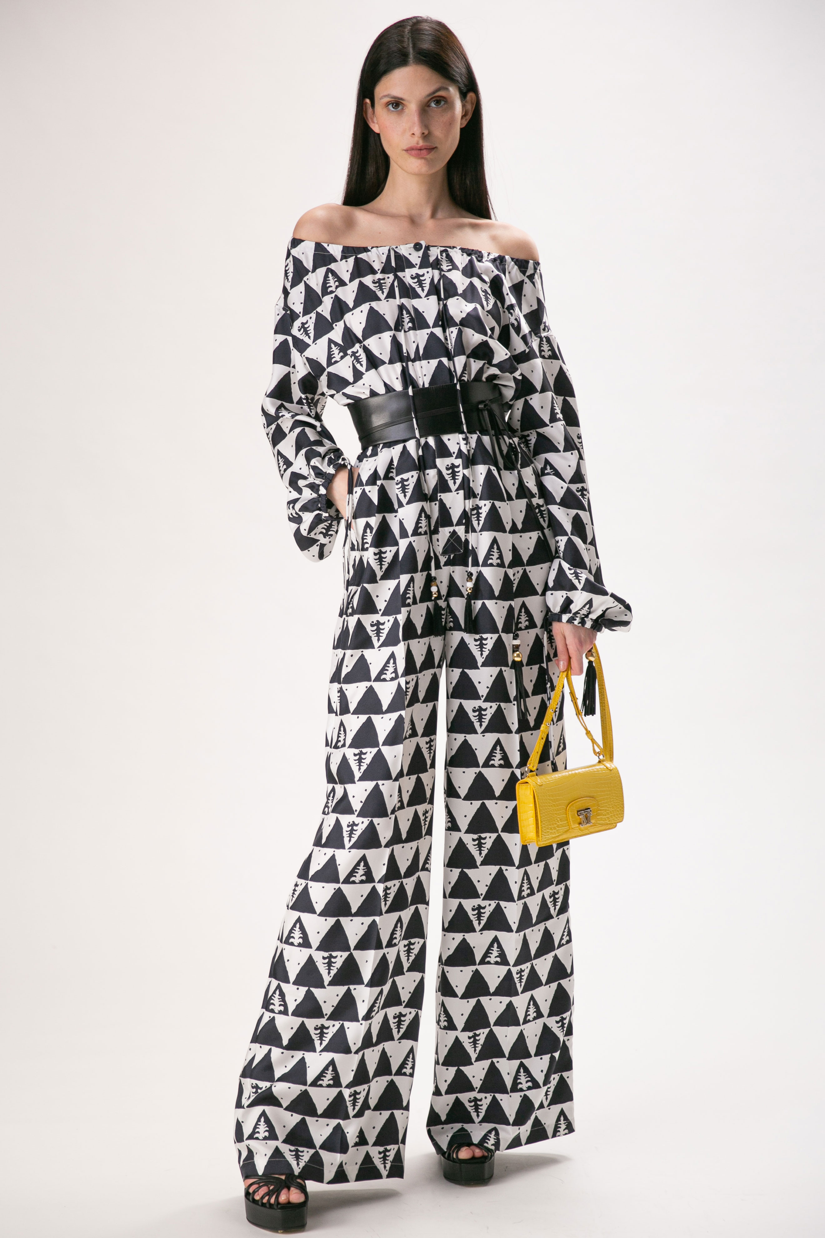 Lookbook6 2640x3960 Max Mara Brand