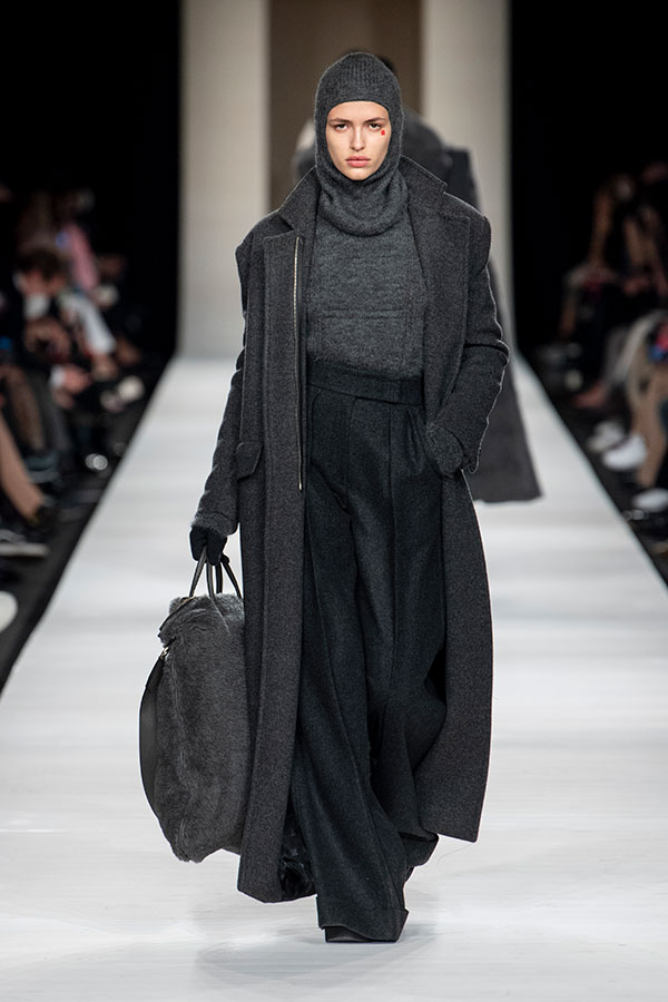 Look 37 Max Mara Brand