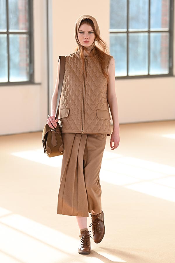 Maxmara Runway Look 003 Max Mara Brand Maxmara Runway Look 003 Max Mara Brand