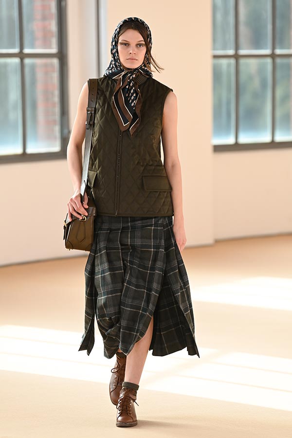 Maxmara Runway Look 010 Max Mara Brand Maxmara Runway Look 010 Max Mara Brand