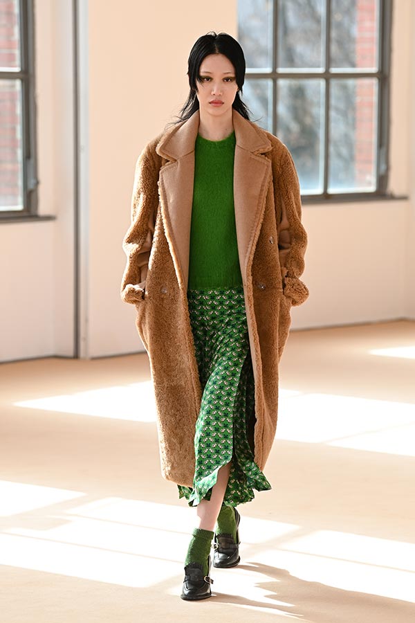 Maxmara Runway Look 021 Max Mara Brand Maxmara Runway Look 021 Max Mara Brand