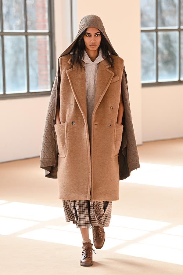 Maxmara Runway Look 022 Max Mara Brand Maxmara Runway Look 022 Max Mara Brand