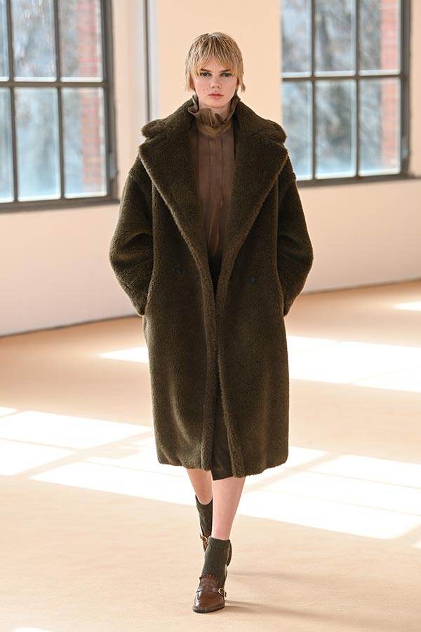 Maxmara Runway Look 028 Max Mara Brand Maxmara Runway Look 028 Max Mara Brand